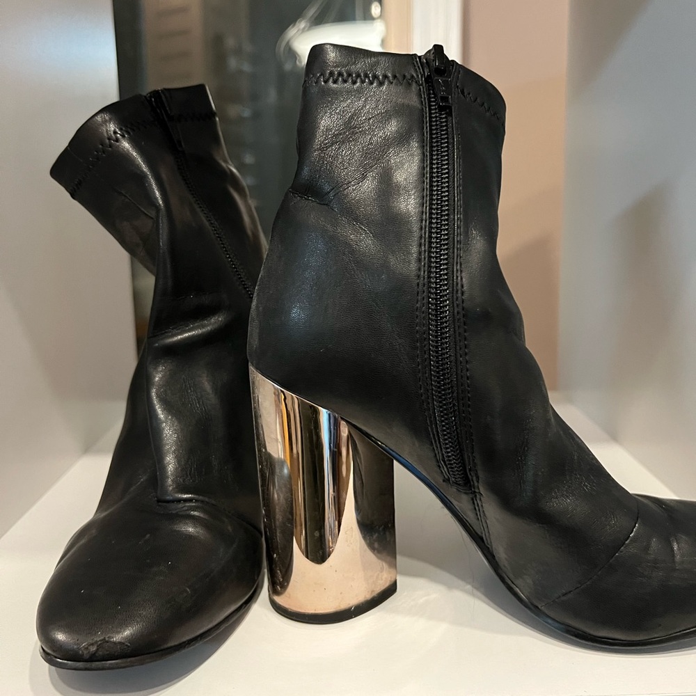 ALDO Ankle Boots Gold Heel Zipper